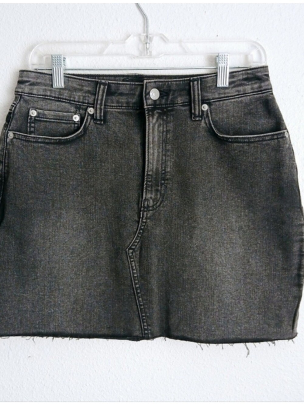 Banana Republic Denim Skirt Women's Size 4 Washed Black Mini Raw Hem Grunge